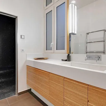 Exceptional 4bdr 10pax Tour Eiffel Paris