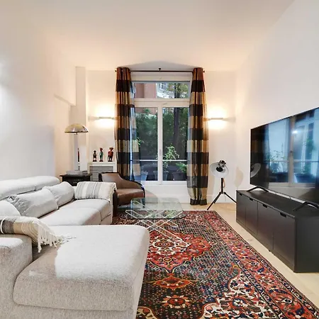 Exceptional 4bdr 10pax Tour Eiffel